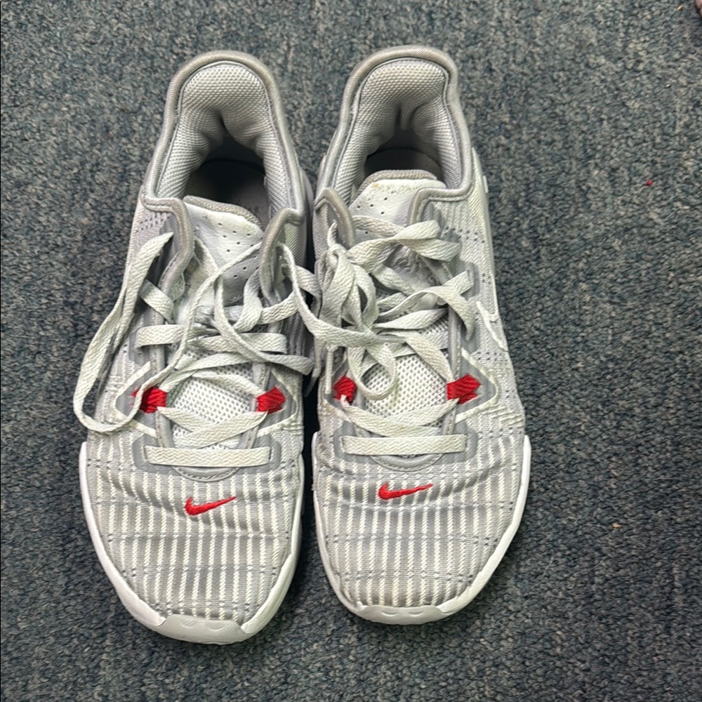 Nike Lebron sneakers woman’s size 7.5